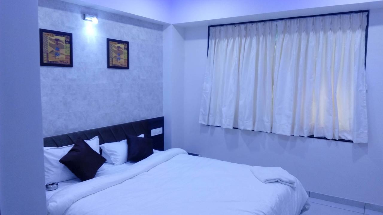 Hotel Best Velly Gandhinagar Exteriör bild